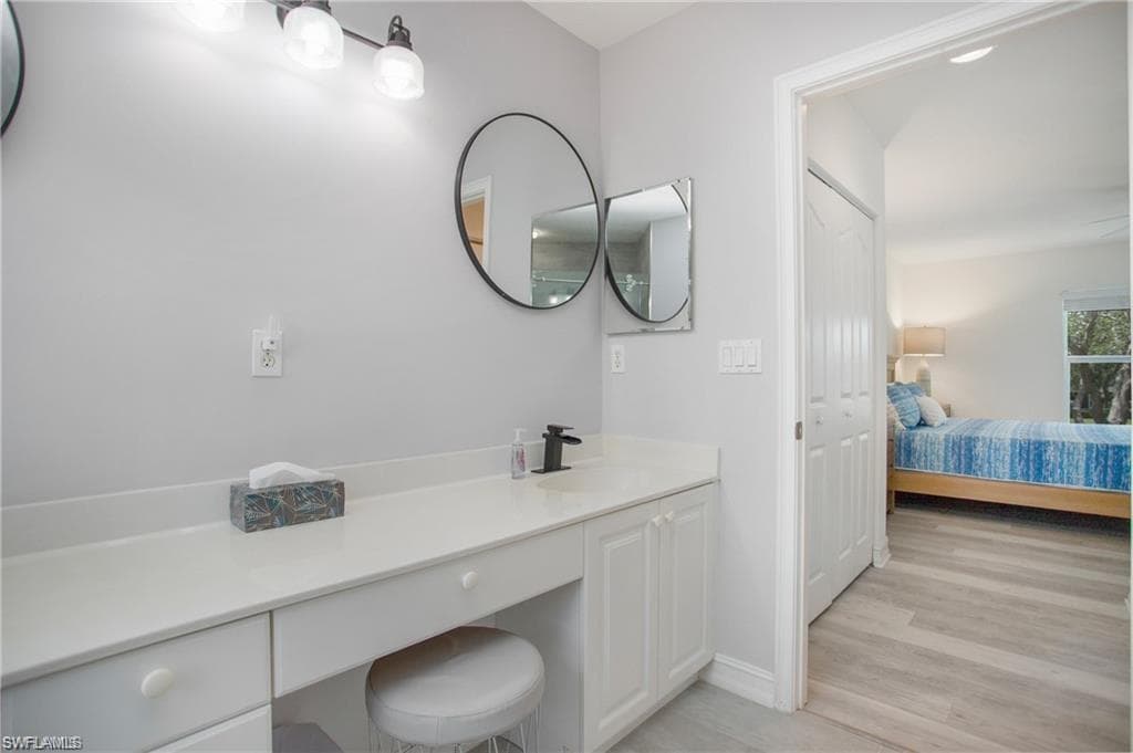 700 Diamond CIR # 706, NAPLES FL 34110-26