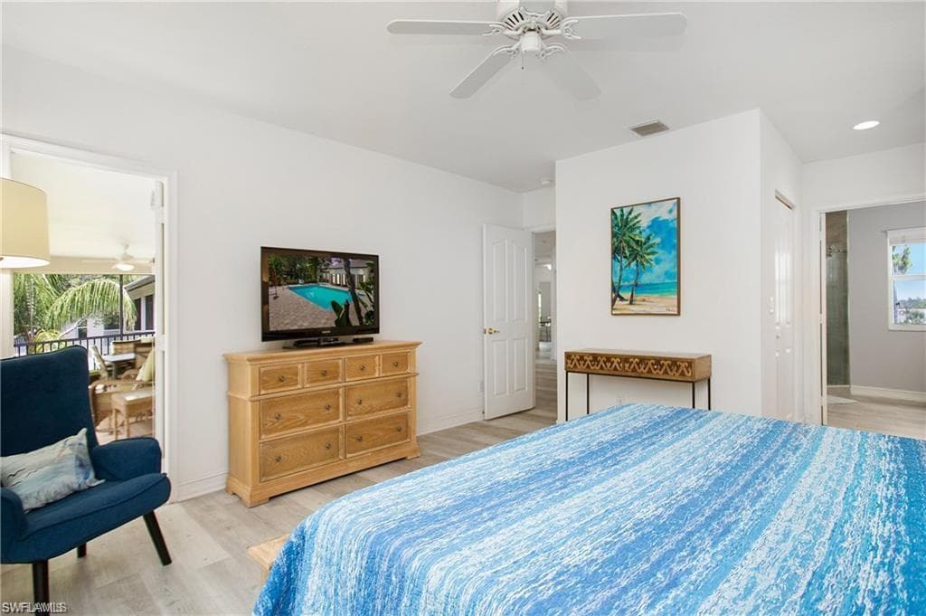 700 Diamond CIR # 706, NAPLES FL 34110-21