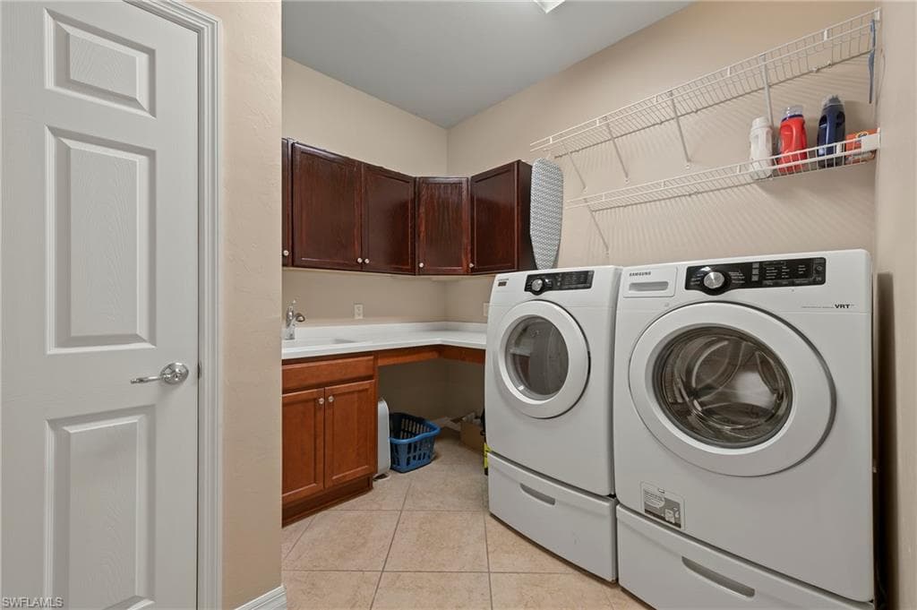 28526 Guinivere WAY, BONITA SPRINGS FL 34135-22
