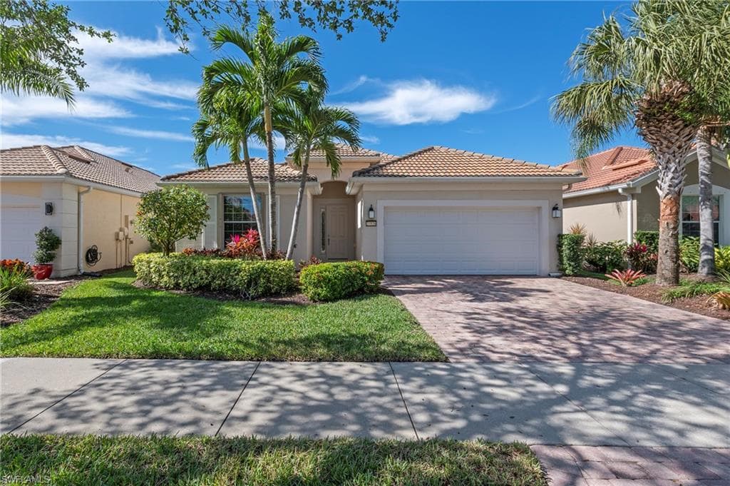 28526 Guinivere WAY, BONITA SPRINGS FL 34135-1