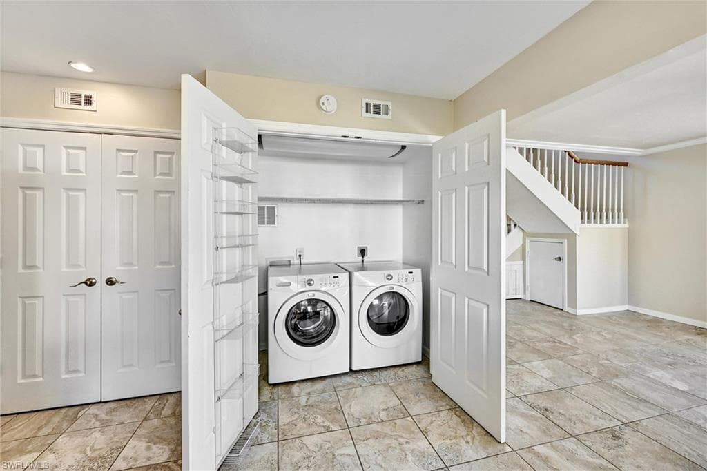 4265 Island CIR # B, FORT MYERS FL 33919-13