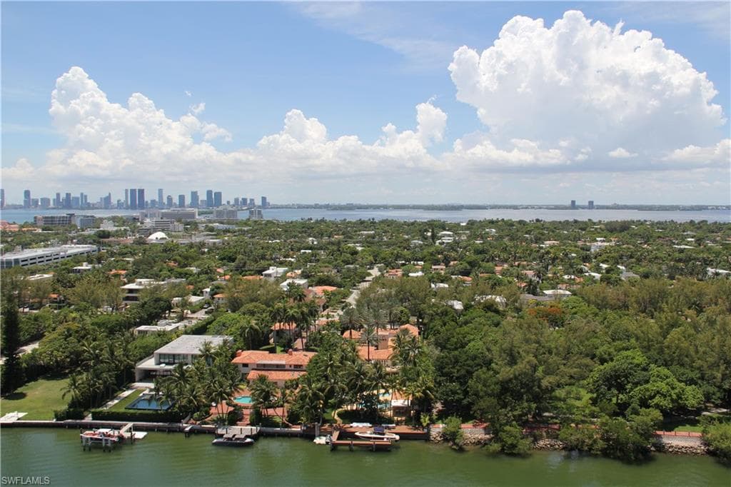 4401 COLLINS AVE, MIAMI BEACH FL 33140-29