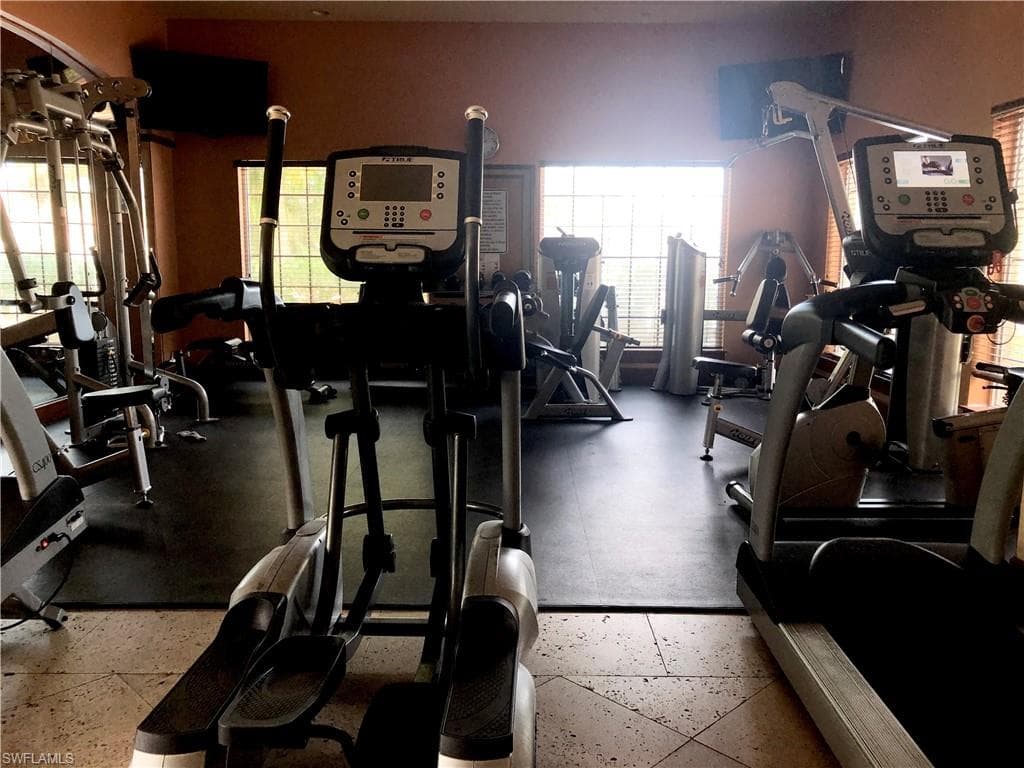 1220 Wildwood Lakes BLVD # 306, NAPLES FL 34104-22