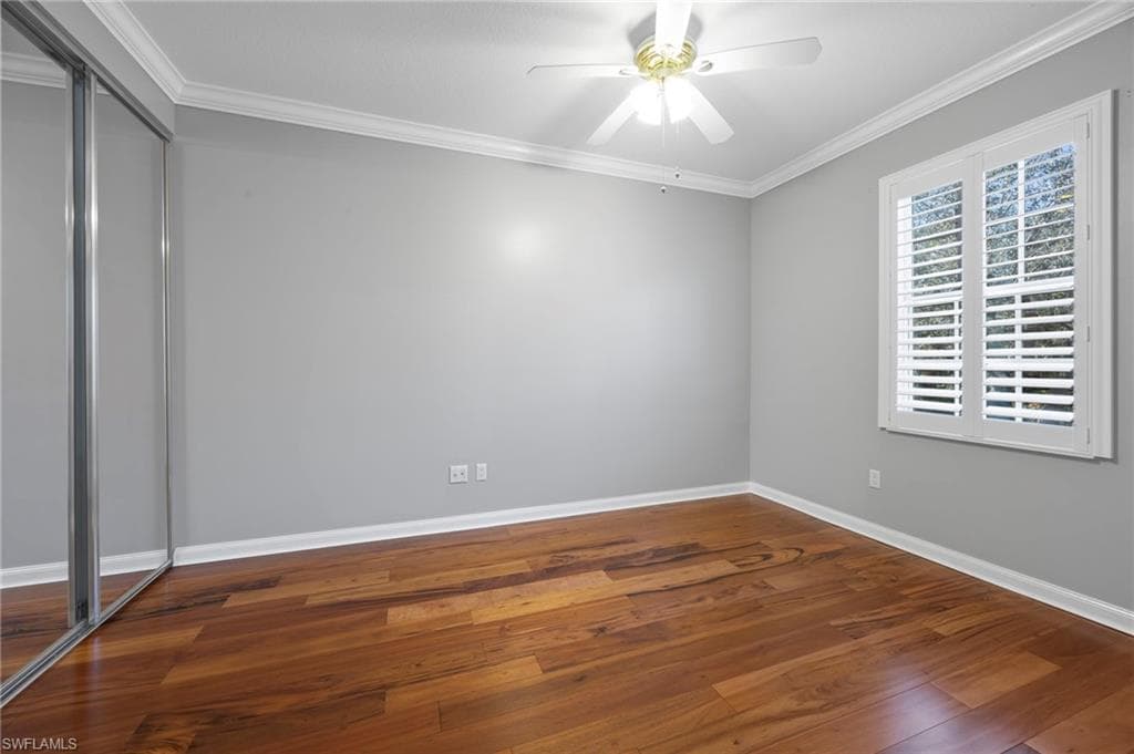 5561 Cove CIR, NAPLES FL 34119-29