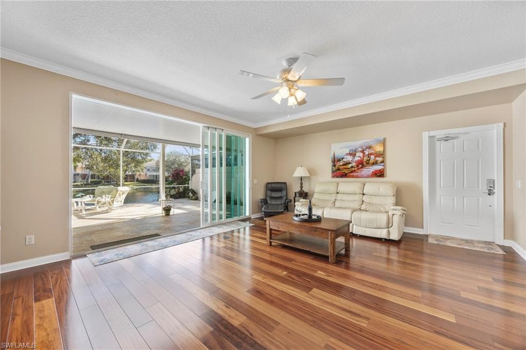 5561 Cove CIR, NAPLES FL 34119-10