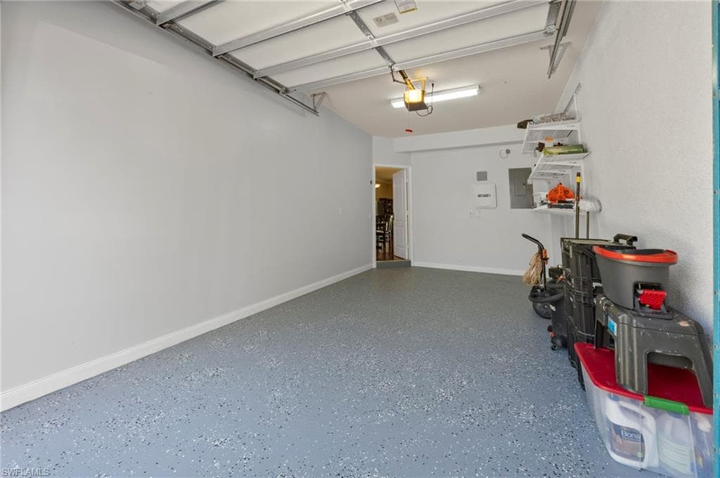 5561 Cove CIR, NAPLES FL 34119-34