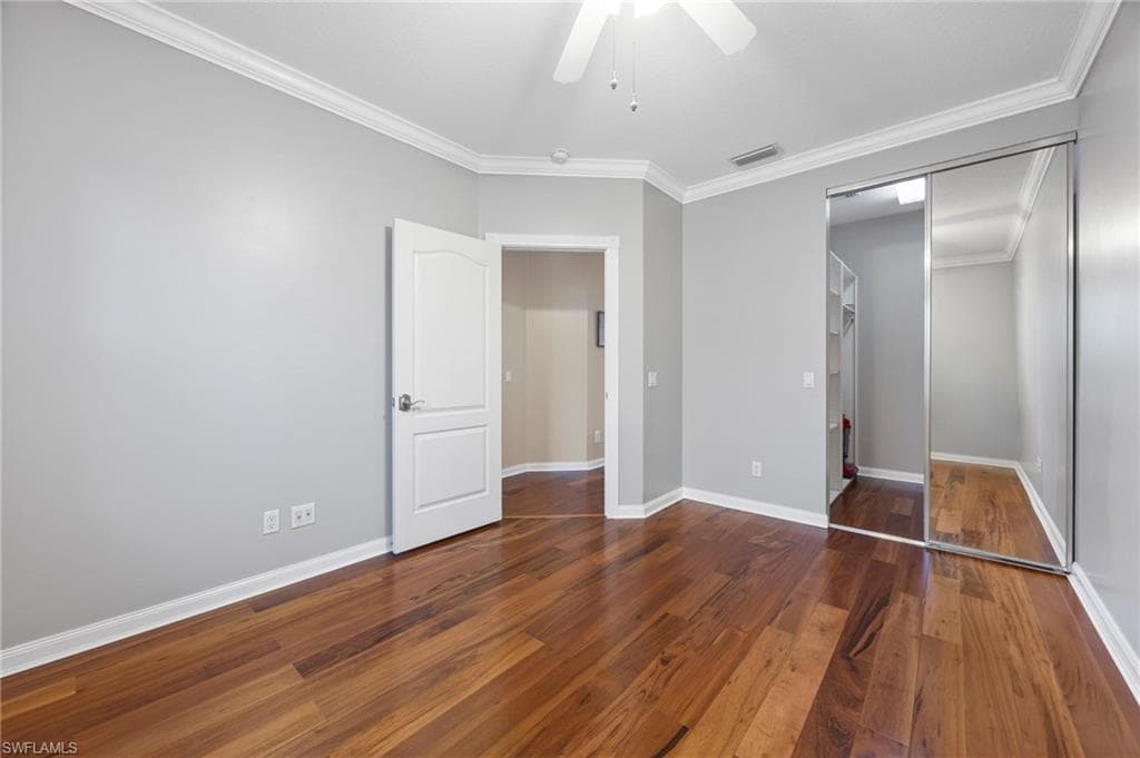 5561 Cove CIR, NAPLES FL 34119-30