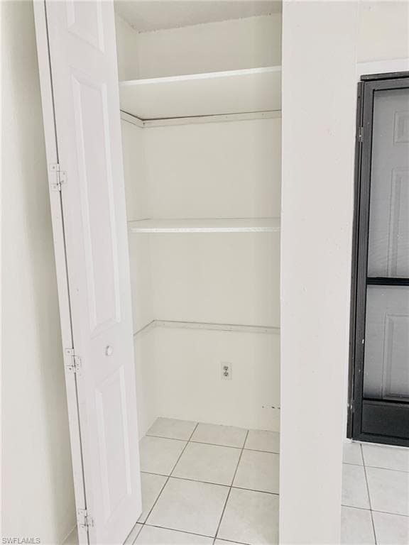 826 Wiggins Pass RD # 214, NAPLES FL 34110-3