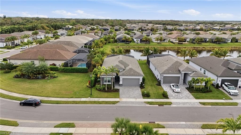 11394 Jacaranda DR-42