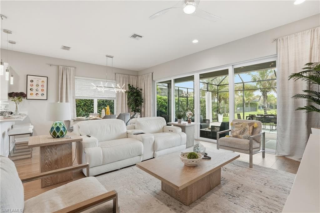 11394 Jacaranda DR-4