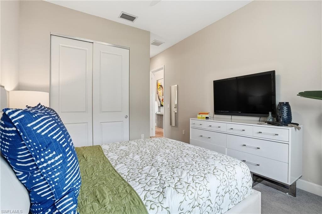11394 Jacaranda DR-23