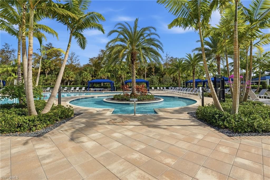 11394 Jacaranda DR-37