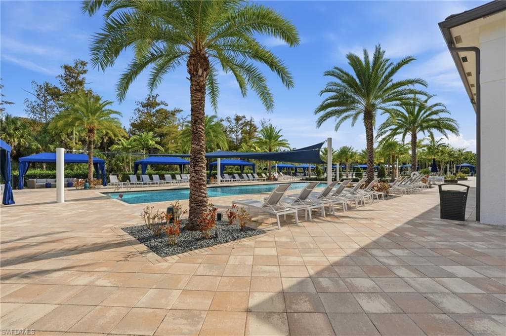 11394 Jacaranda DR-39