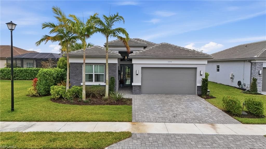 11394 Jacaranda DR-30