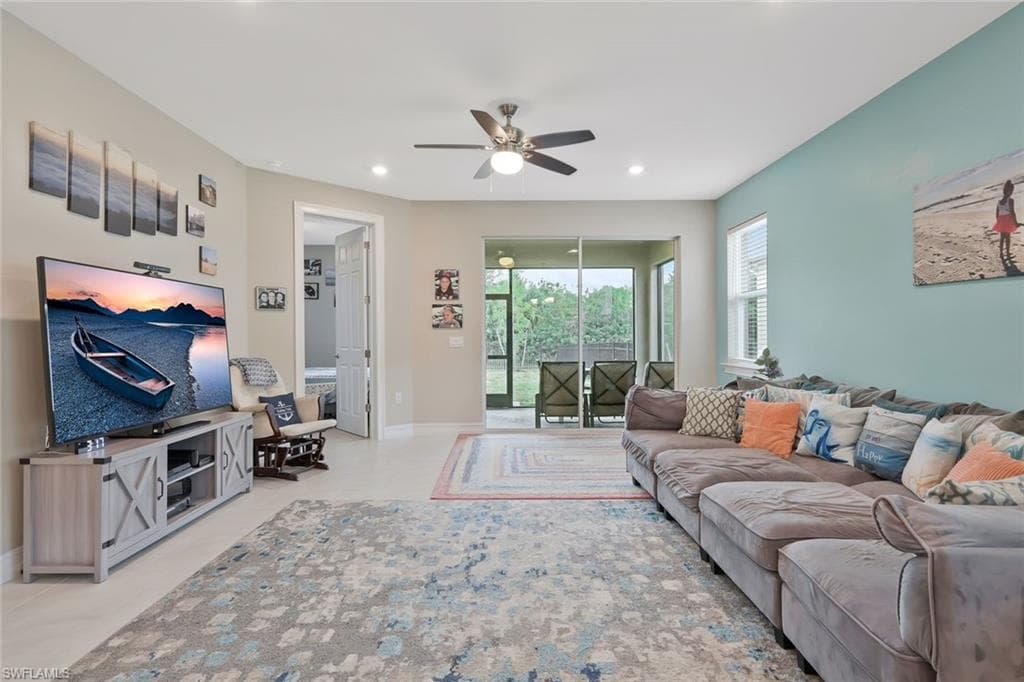 836 Heather Lake AVE, CAPE CORAL FL 33993-4