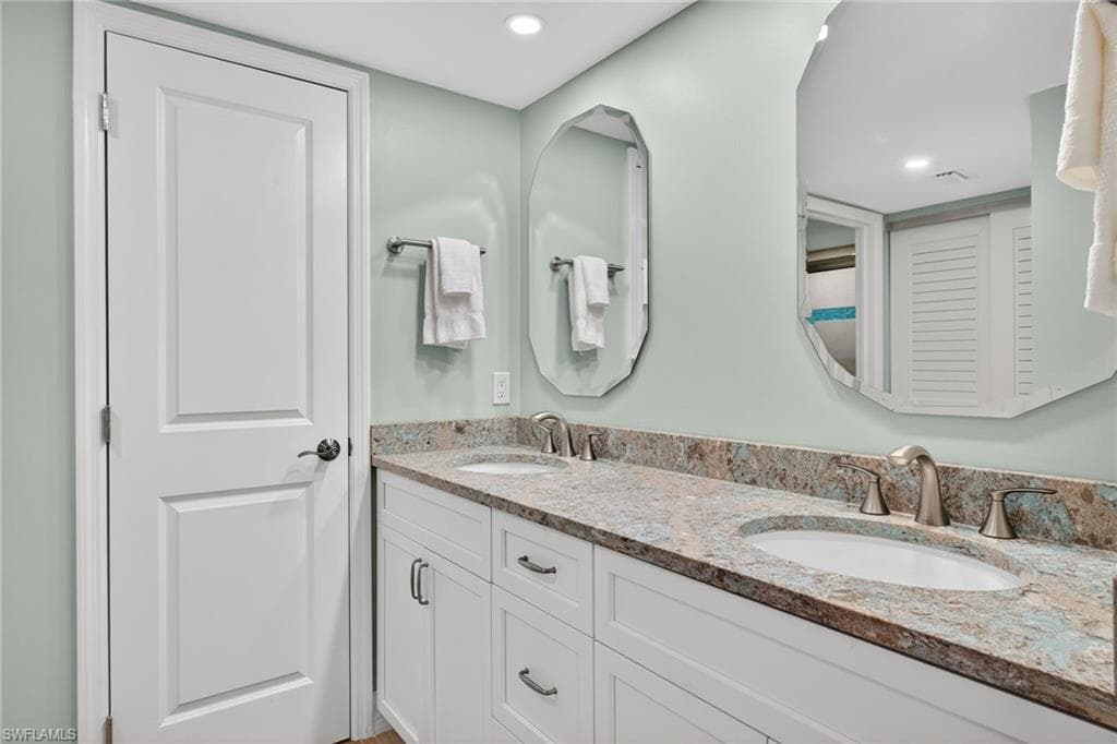 2445 W Gulf DR # 6B, SANIBEL FL 33957-22