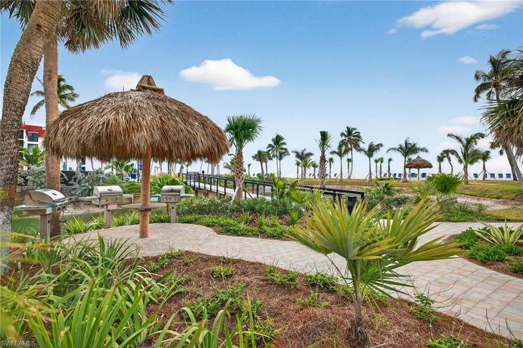 2445 W Gulf DR # 6B, SANIBEL FL 33957-32