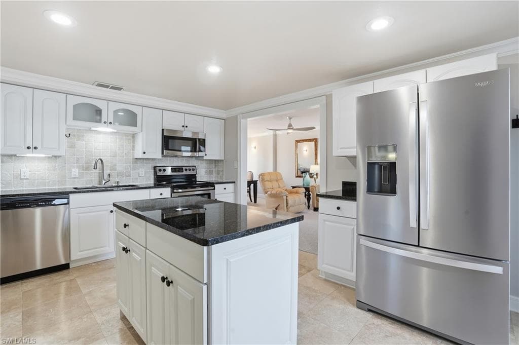 17037 Marina Cove LN, FORT MYERS FL 33908-14
