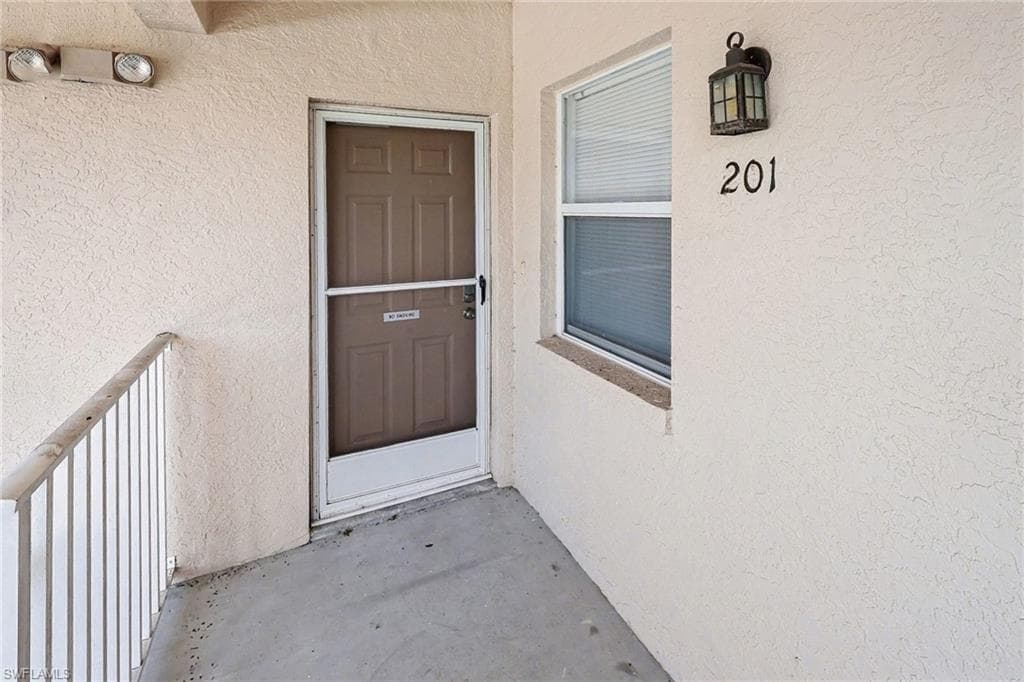 326 Bradstrom CIR # 201F, NAPLES FL 34113-22