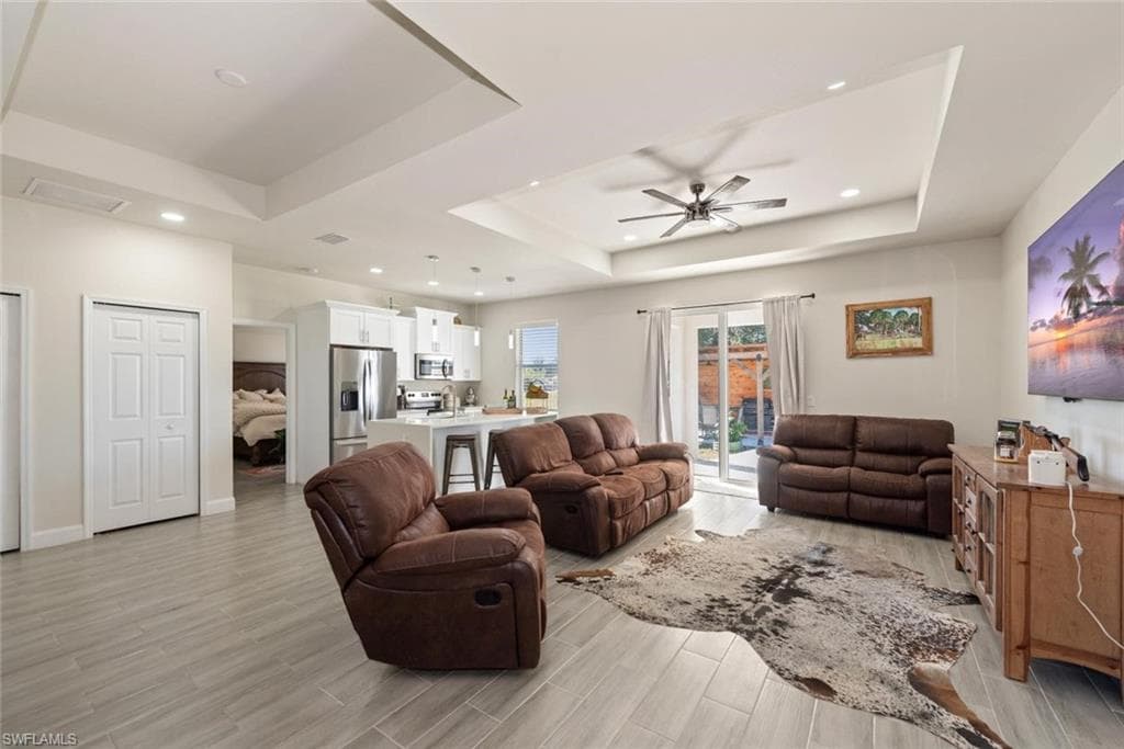 6139 Hendley CT, FORT MYERS FL 33905-5