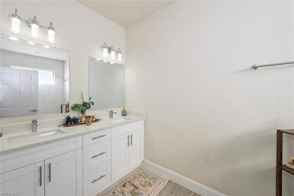 6139 Hendley CT, FORT MYERS FL 33905-15