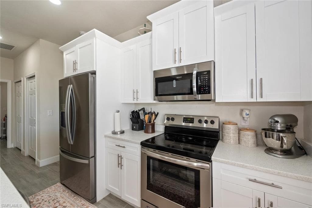 6139 Hendley CT, FORT MYERS FL 33905-11