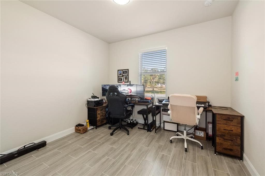 6139 Hendley CT, FORT MYERS FL 33905-21