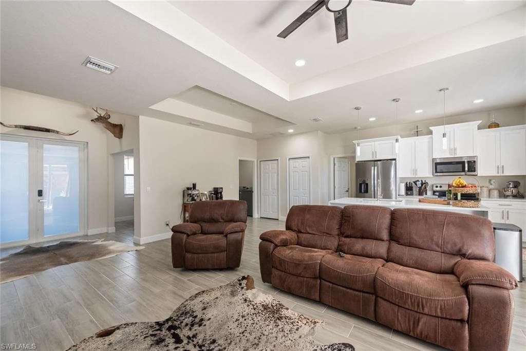 6139 Hendley CT, FORT MYERS FL 33905-6