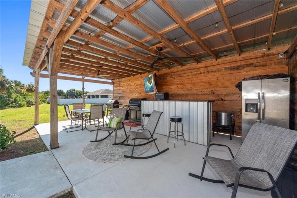 6139 Hendley CT, FORT MYERS FL 33905-27