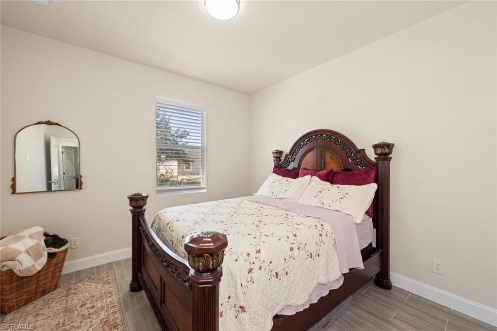 6139 Hendley CT, FORT MYERS FL 33905-17