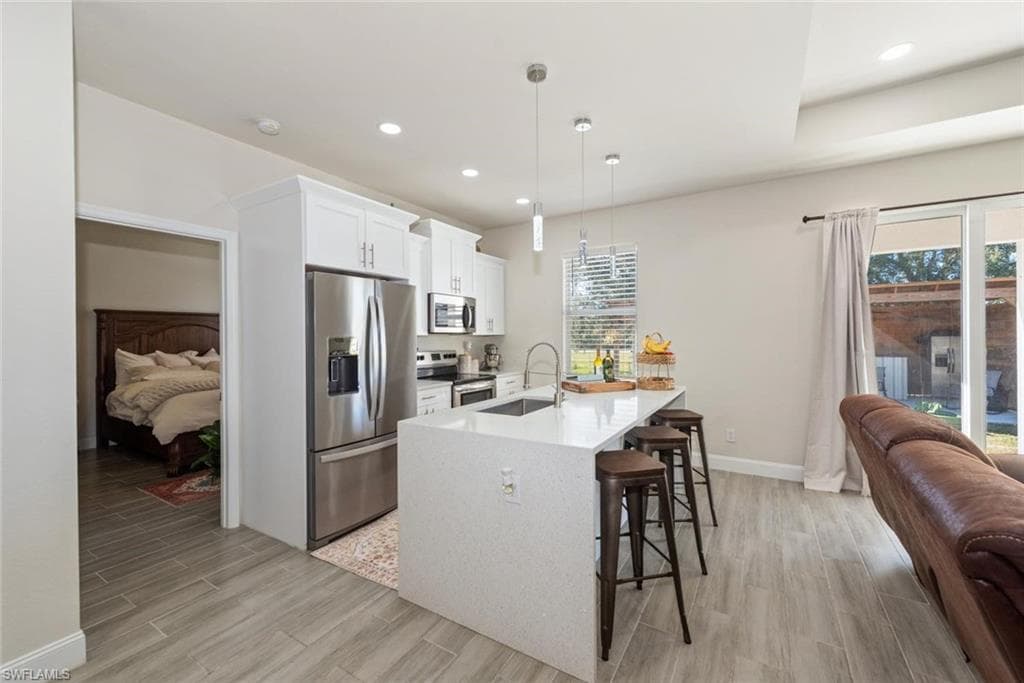 6139 Hendley CT, FORT MYERS FL 33905-10