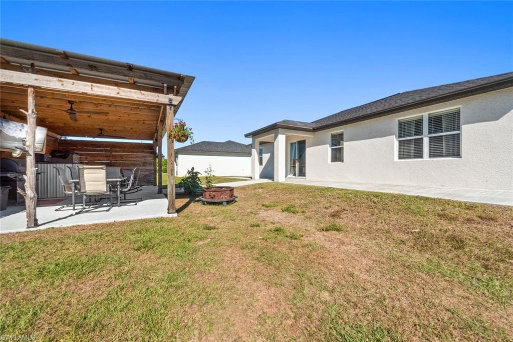 6139 Hendley CT, FORT MYERS FL 33905-24