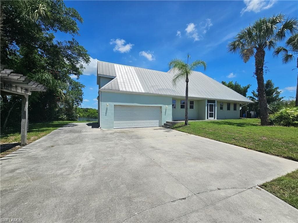 4942 Fort Denaud RD, FORT DENAUD FL 33935-1