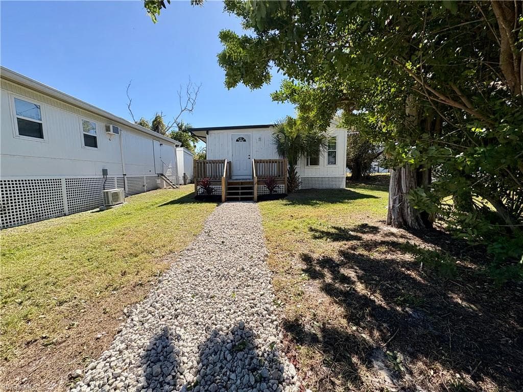 5675 Pine Island RD NW, BOKEELIA FL 33922-5