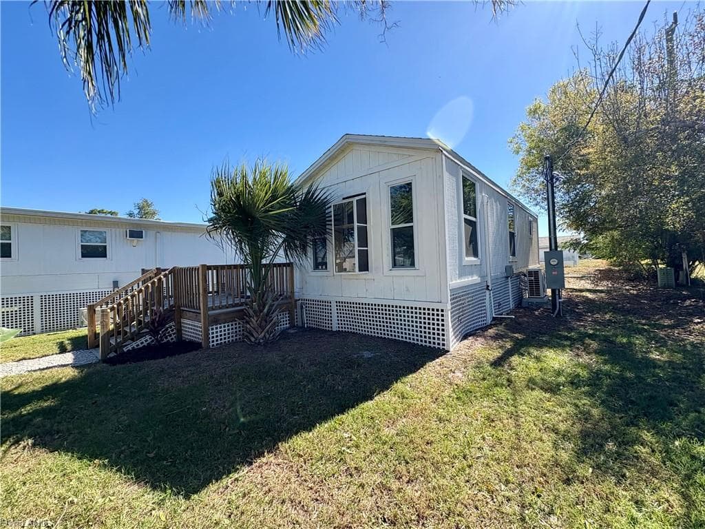 5675 Pine Island RD NW, BOKEELIA FL 33922-4
