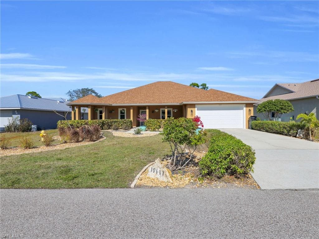 10611 Ankeny LN, BONITA SPRINGS FL 34135-1