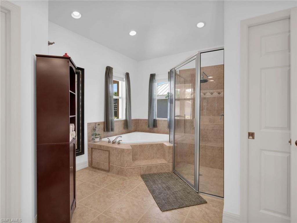 10611 Ankeny LN, BONITA SPRINGS FL 34135-20