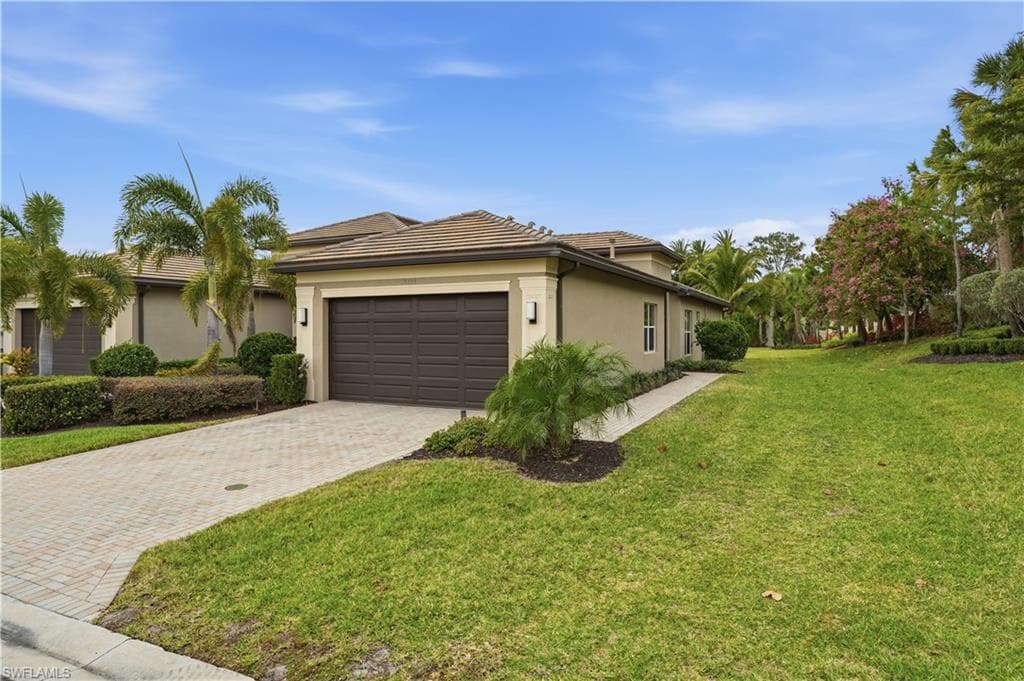 28400 Halton LN, BONITA SPRINGS FL 34135-2