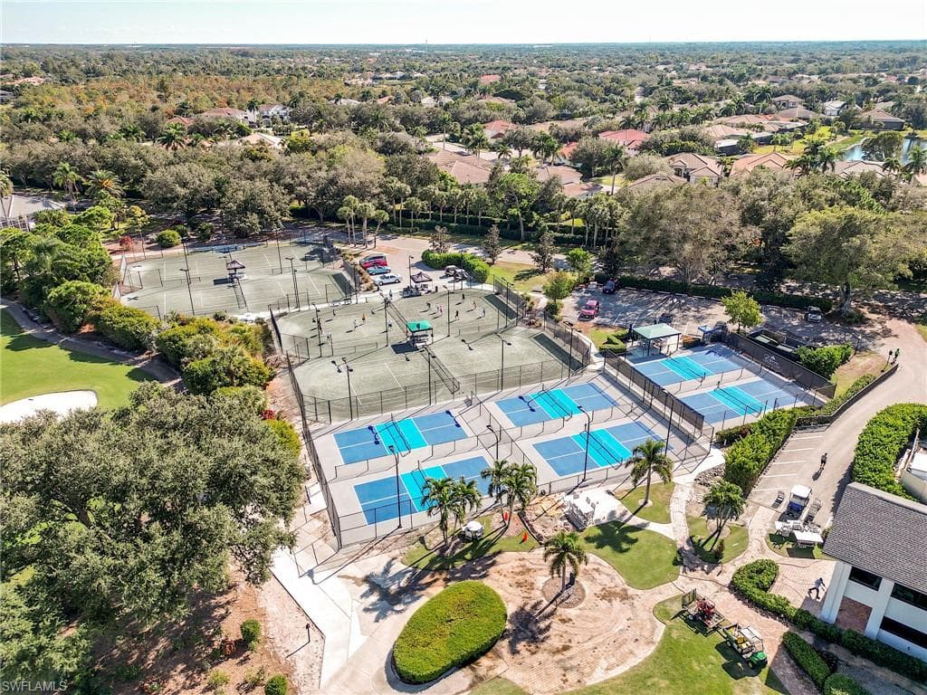 8461 Southbridge DR # 4, ESTERO FL 33967-31