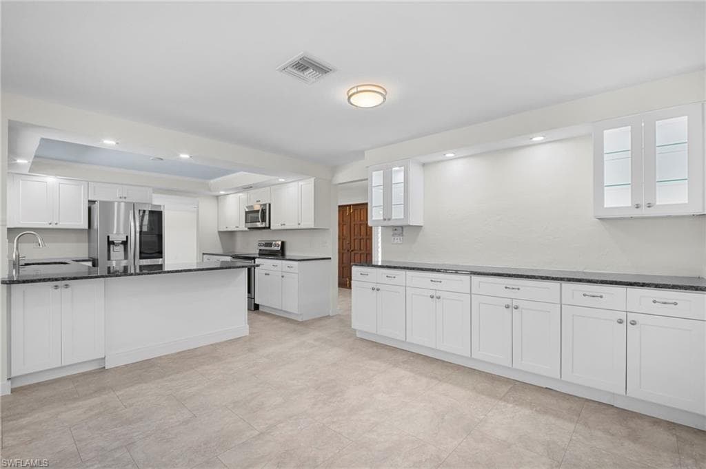5091 Westminster DR-19