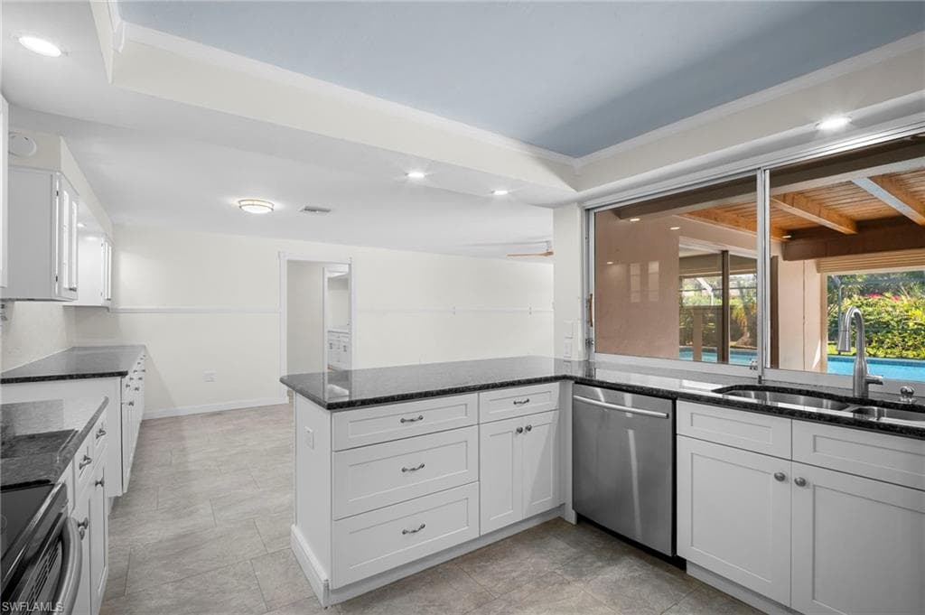 5091 Westminster DR-8