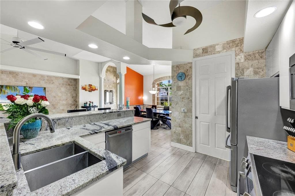 8596 Southwind Bay CIR, FORT MYERS FL 33908-11