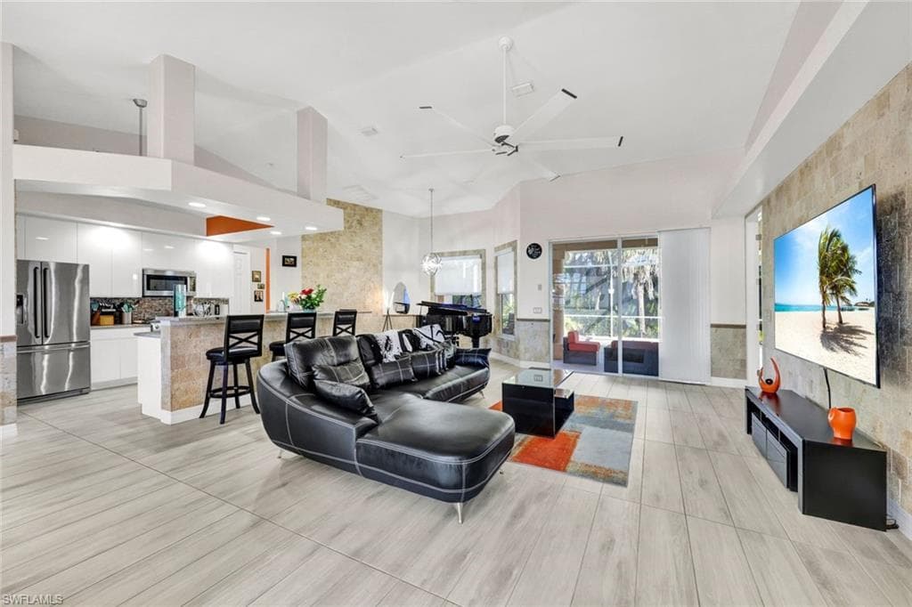 8596 Southwind Bay CIR, FORT MYERS FL 33908-6