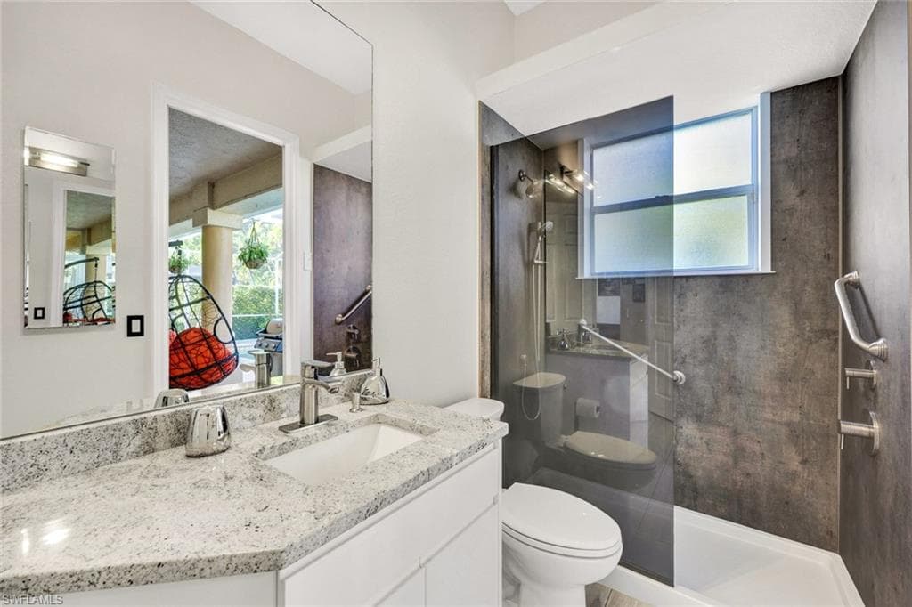 8596 Southwind Bay CIR, FORT MYERS FL 33908-19