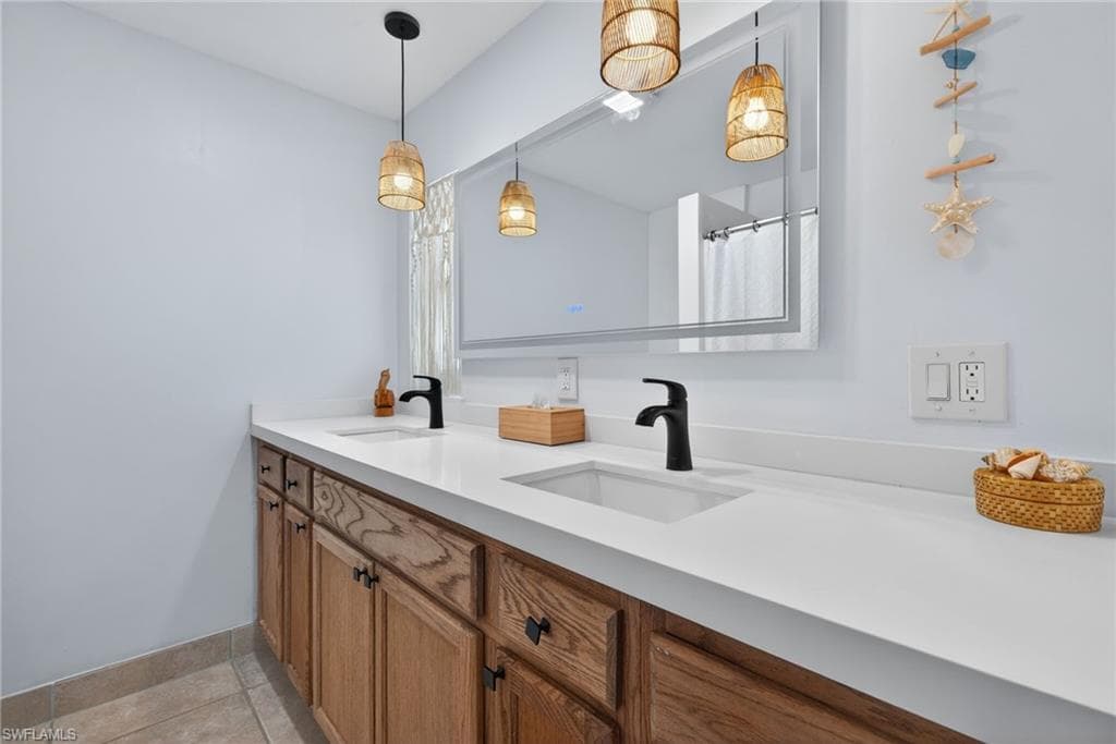 1866 Ibis LN, SANIBEL FL 33957-22