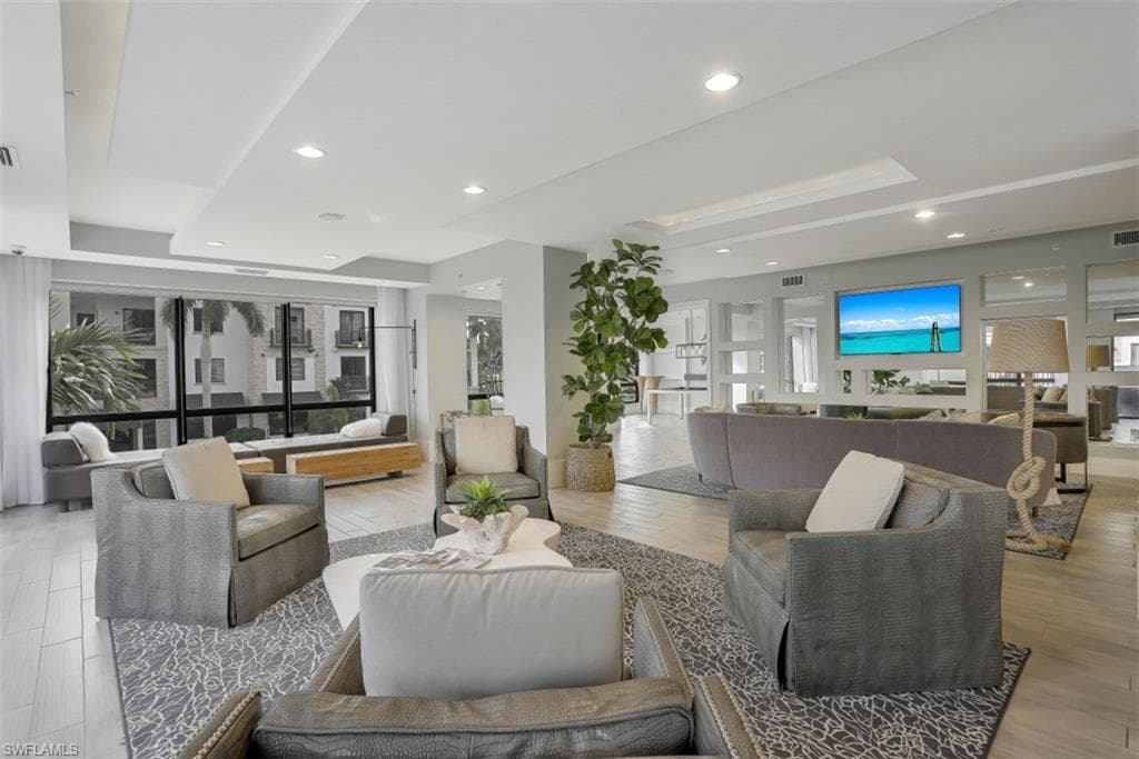 1035 3rd AVE S # 305, NAPLES FL 34102-26