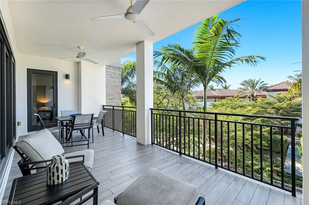 1035 3rd AVE S # 305, NAPLES FL 34102-4