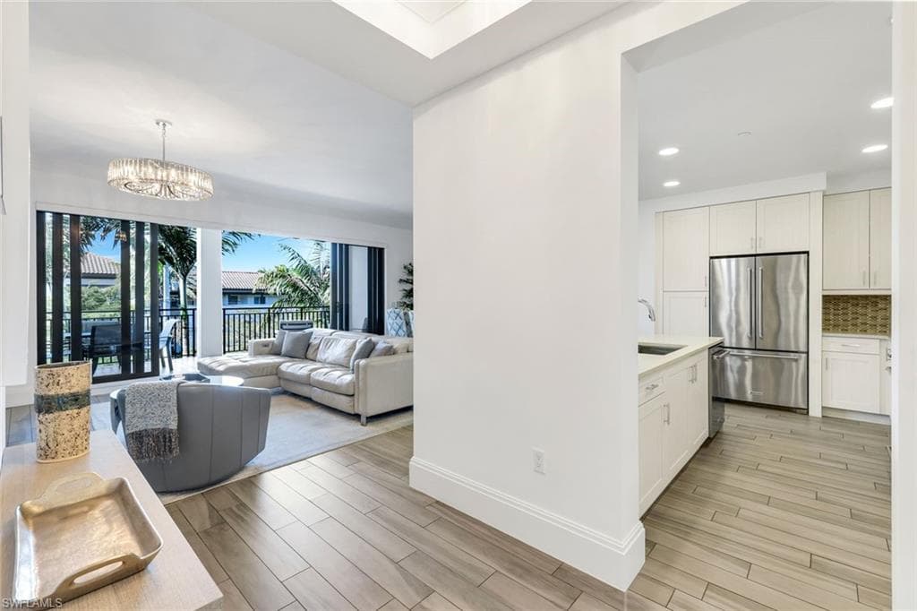 1035 3rd AVE S # 305, NAPLES FL 34102-13