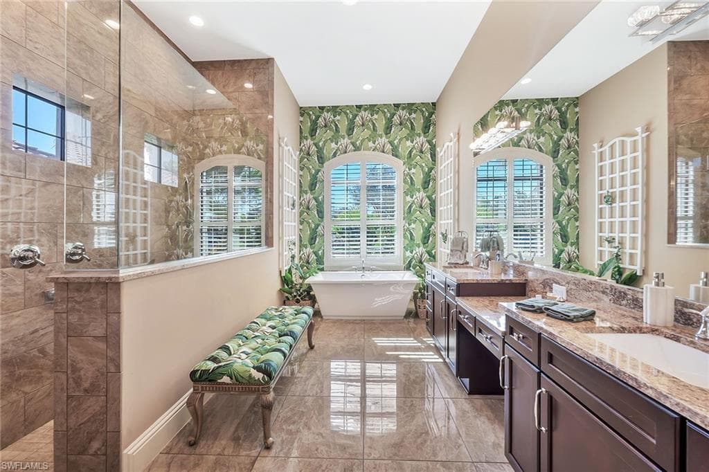 9087 Breakwater DR, NAPLES FL 34120-19