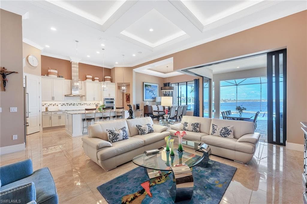 9087 Breakwater DR, NAPLES FL 34120-8